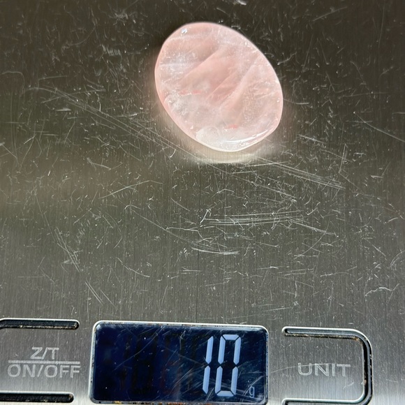 Rose quartz worry stone - Picture 4 of 4
